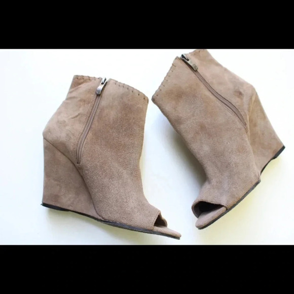 Vince Camuto peep toe booties - Picture 15 of 16